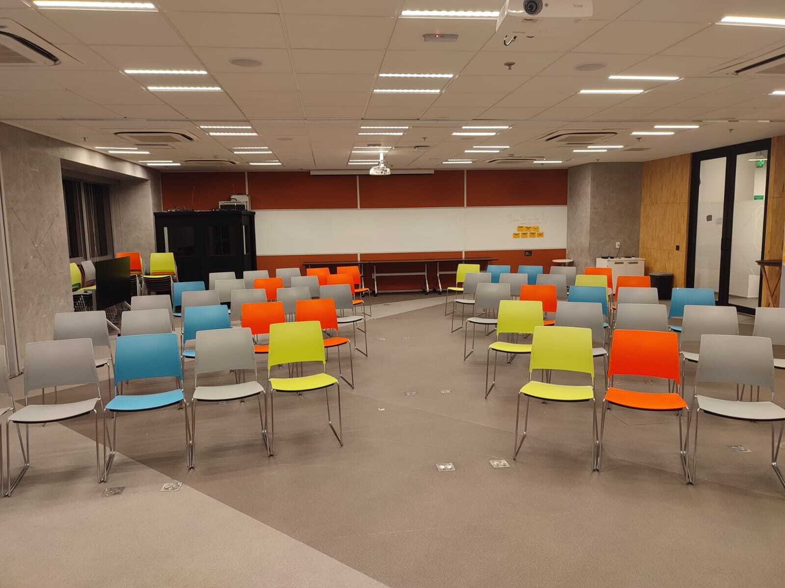 Sala 2 - Espinha de peixe